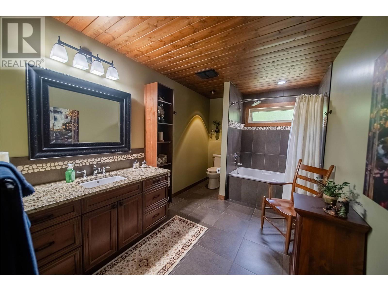 2666 Roy Road, Jaffray, British Columbia  V0B 1T0 - Photo 28 - 10350069