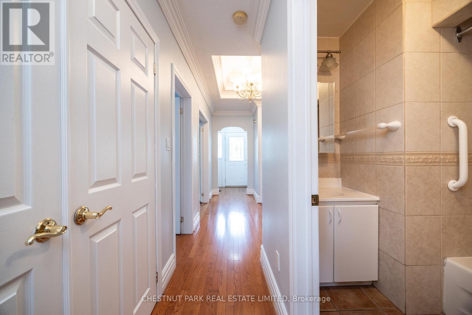 127 Randolph Road, Toronto, Ontario  M4G 3S3 - Photo 21 - C12185982
