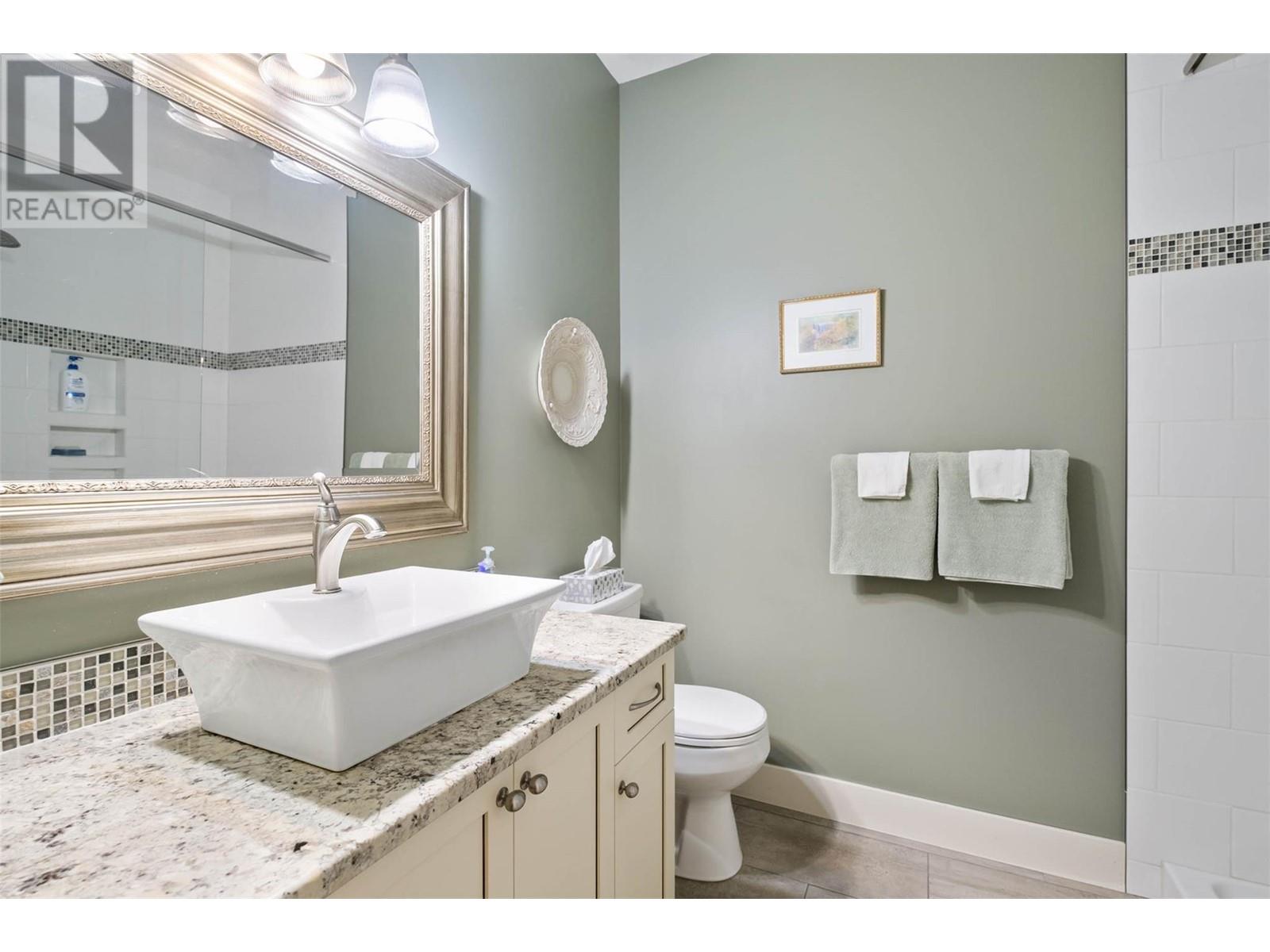 1297 Tanemura Crescent, Kelowna, BC V1P1R5
