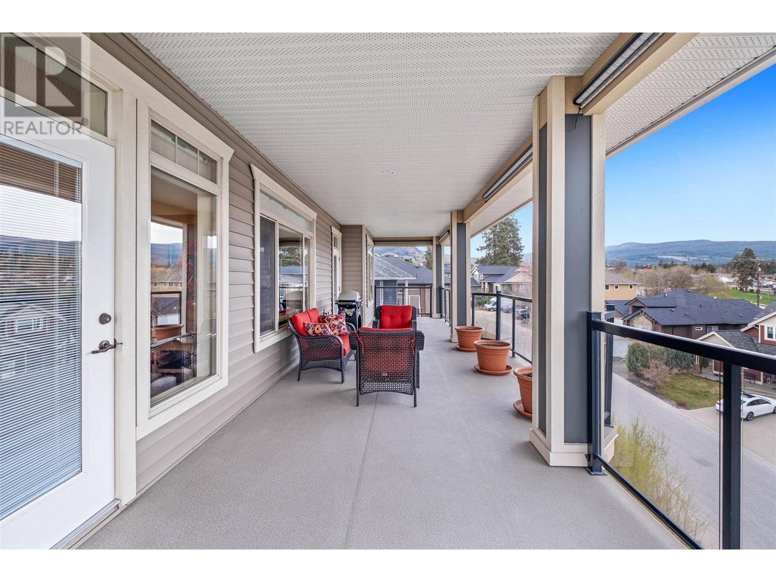 1297 Tanemura Crescent, Kelowna, BC V1P1R5
