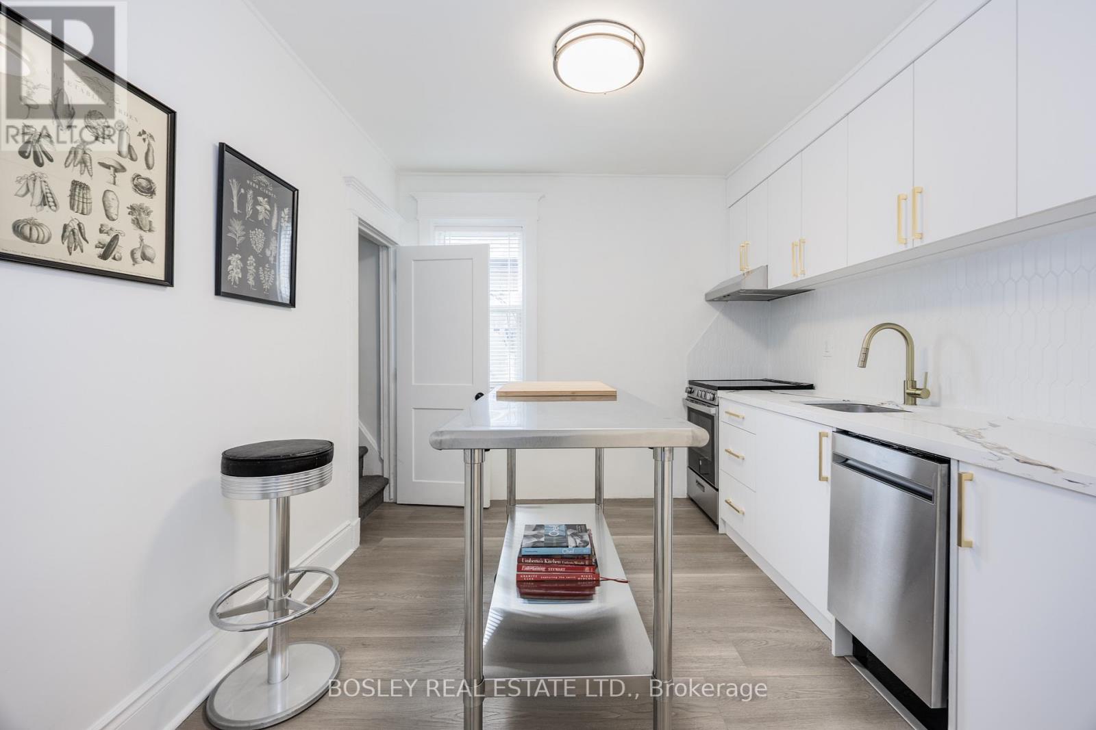 30 Oak Park Avenue, Toronto, Ontario  M4C 4L7 - Photo 11 - E12185983