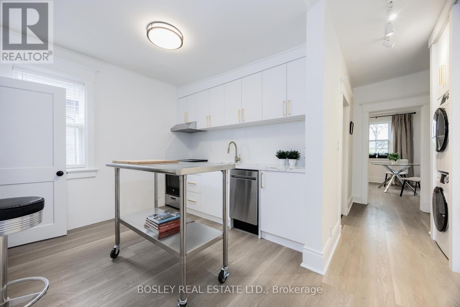 30 Oak Park Avenue, Toronto, Ontario  M4C 4L7 - Photo 9 - E12185983