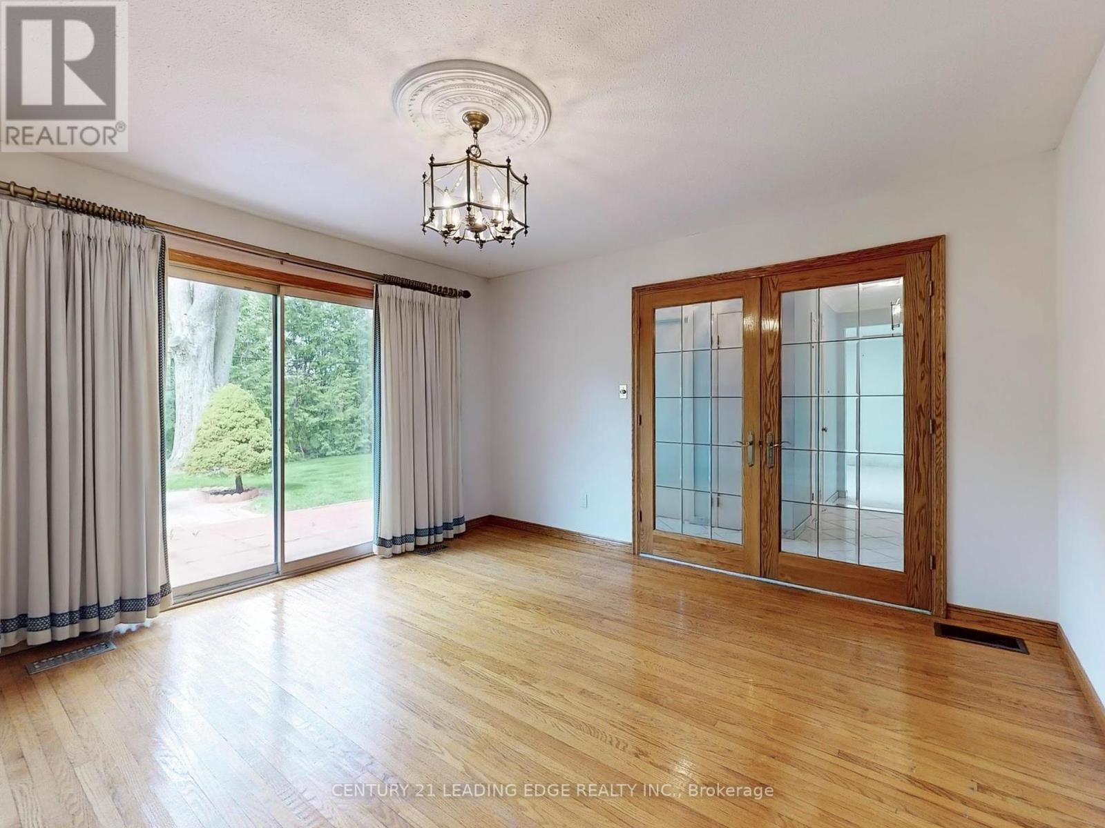27 Jeremy Drive, Markham, Ontario  L3R 2K7 - Photo 21 - N12186016