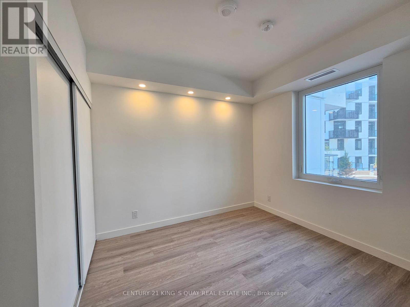 404 - 1050 Eastern Avenue, Toronto (The Beaches), Ontario  M4L 0B7 - Photo 11 - E12185167