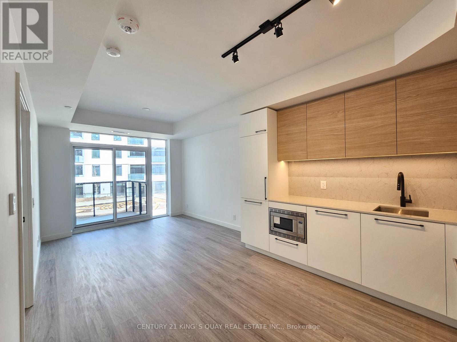 404 - 1050 Eastern Avenue, Toronto (The Beaches), Ontario  M4L 0B7 - Photo 2 - E12185167