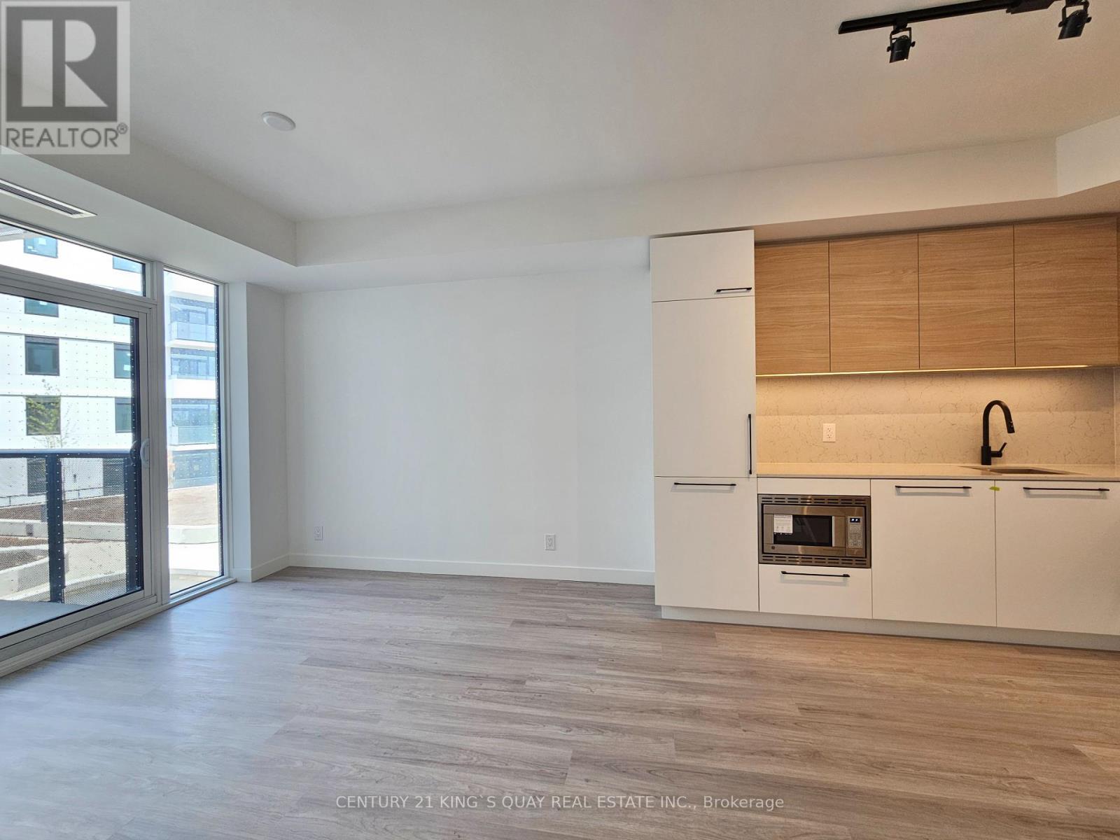 404 - 1050 Eastern Avenue, Toronto (The Beaches), Ontario  M4L 0B7 - Photo 9 - E12185167