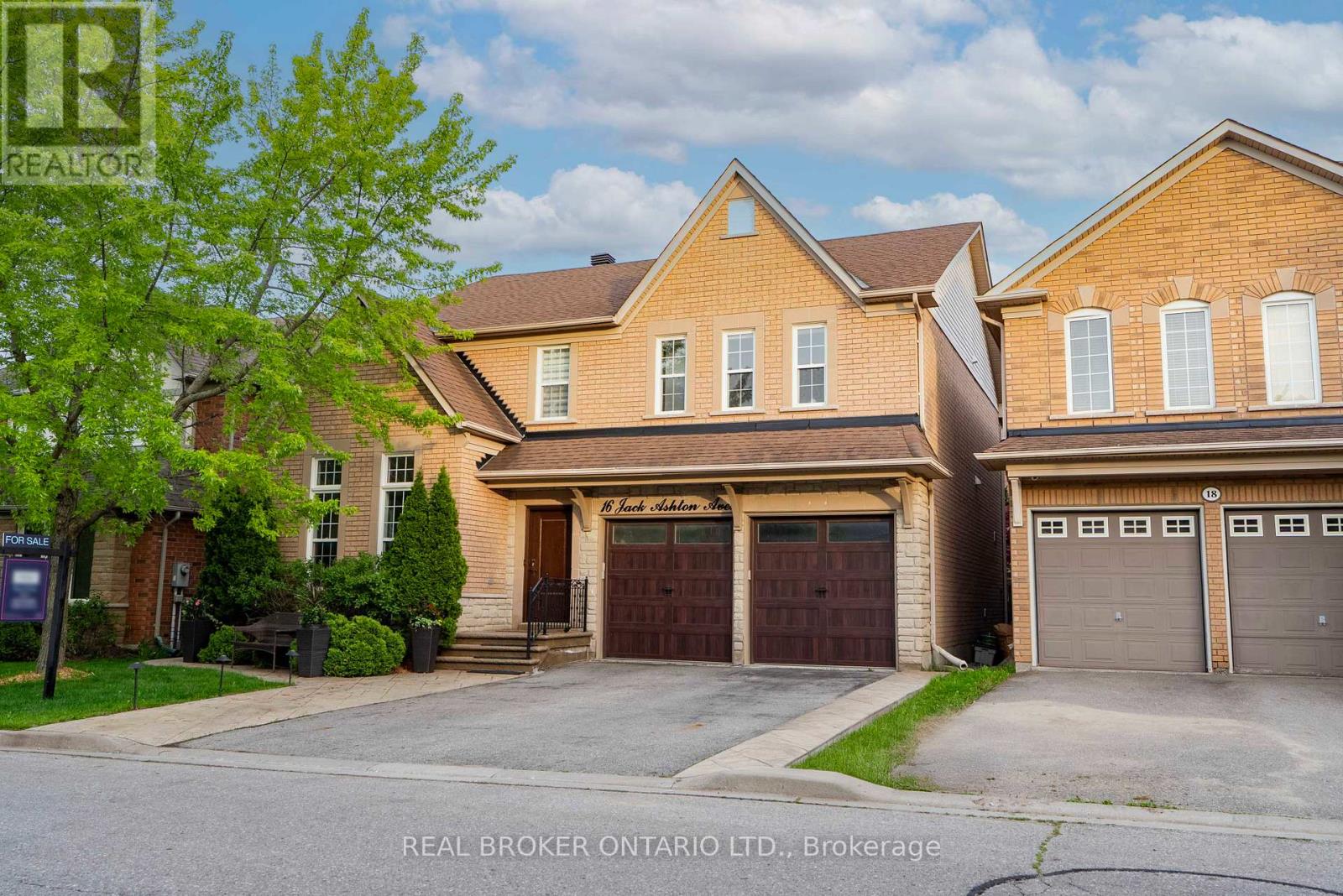 16 JACK ASHTON AVENUE, Richmond Hill, Ontario