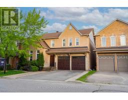 16 JACK ASHTON AVENUE, Richmond Hill, Ontario