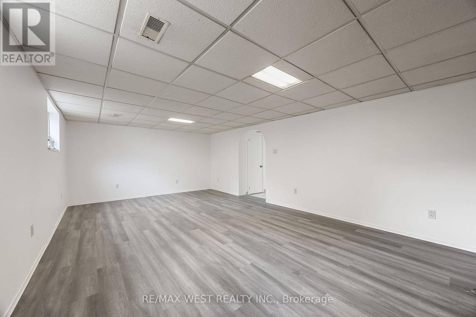 47 Brawley Avenue, Toronto, Ontario  M8Z 4Z5 - Photo 30 - W12184367