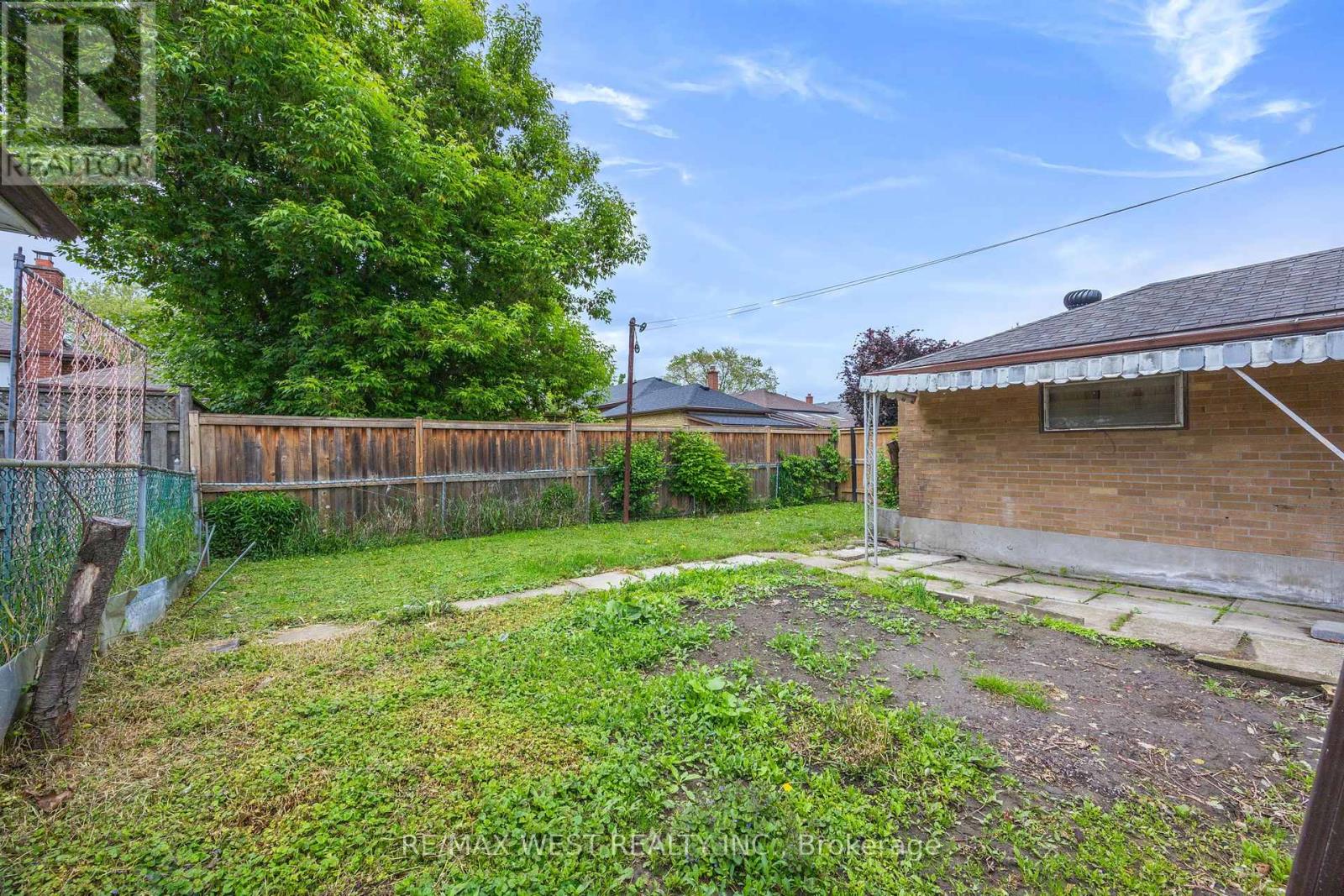 47 Brawley Avenue, Toronto, Ontario  M8Z 4Z5 - Photo 38 - W12184367