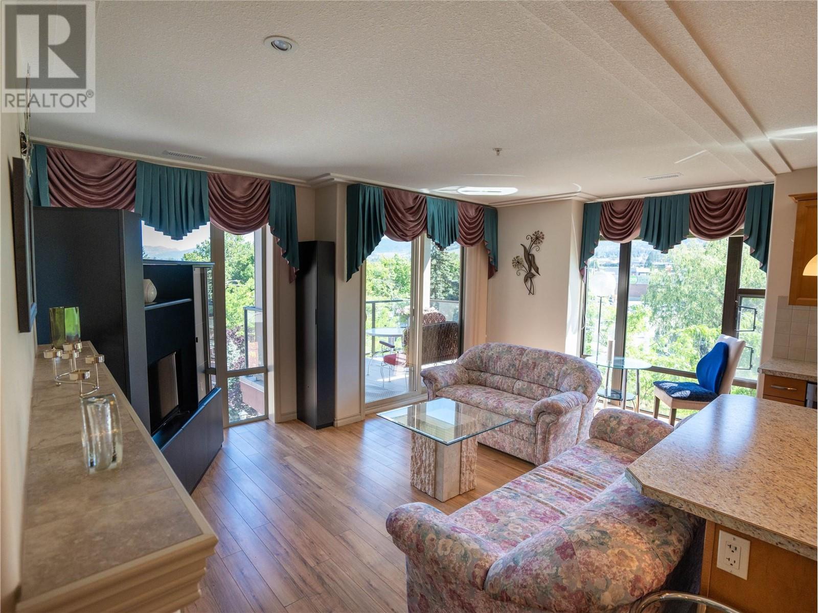 2125 Atkinson Street Unit# 402, Penticton, British Columbia  V2A 9E6 - Photo 4 - 10346626