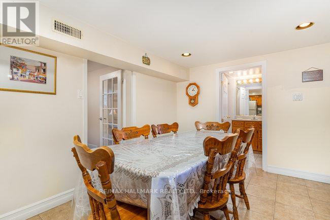 35 Clairton Crescent, Toronto, Ontario  M6N 2M7 - Photo 23 - W12185935