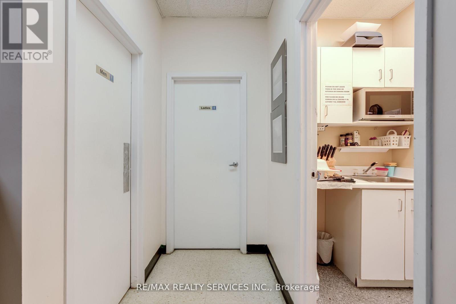 #20 - 6660 Kennedy Road, Mississauga, Ontario  L5T 2M9 - Photo 31 - W12185993
