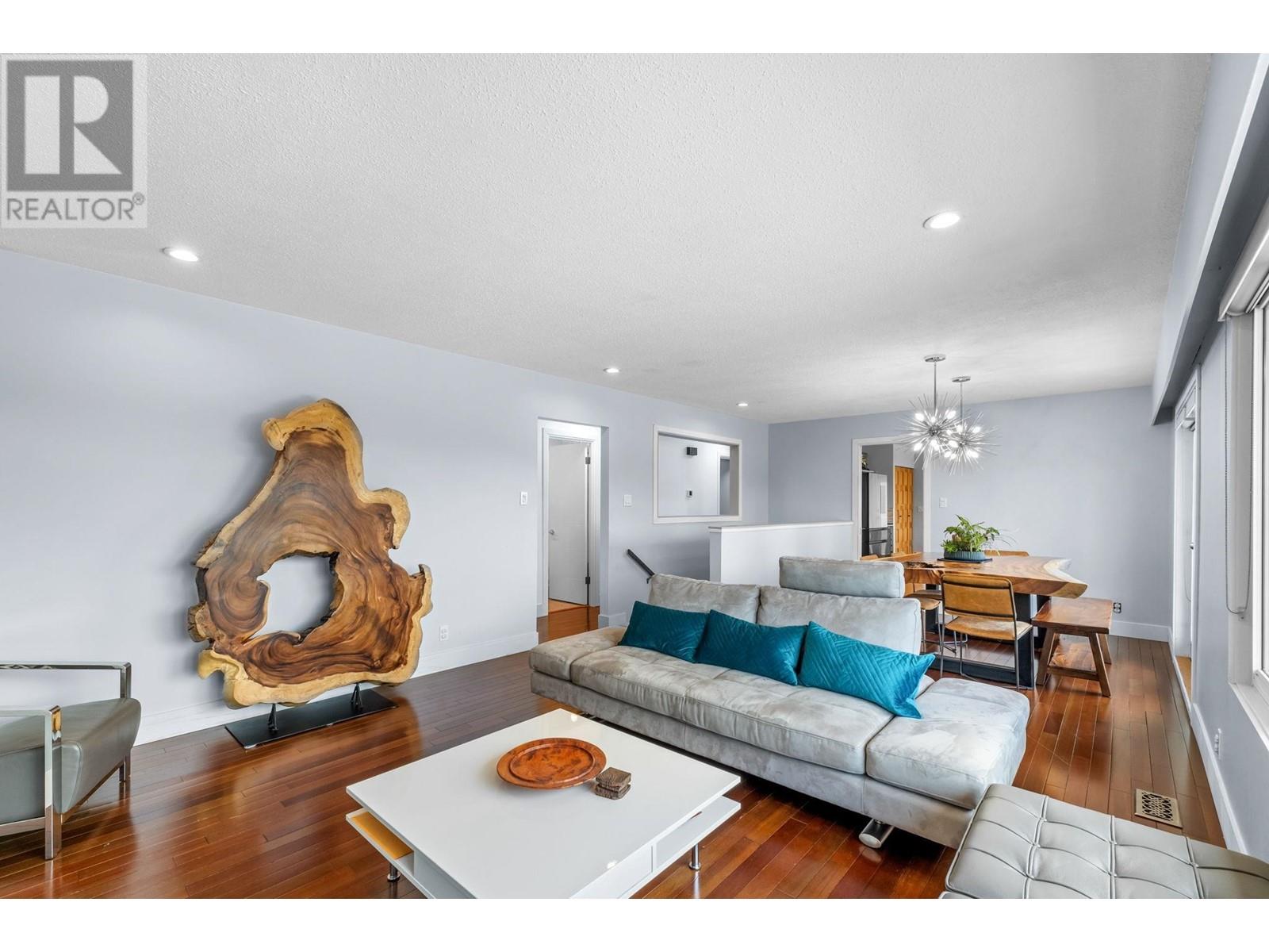 1480 Elinor Crescent, Port Coquitlam, British Columbia  V3C 2Y5 - Photo 4 - R3008228