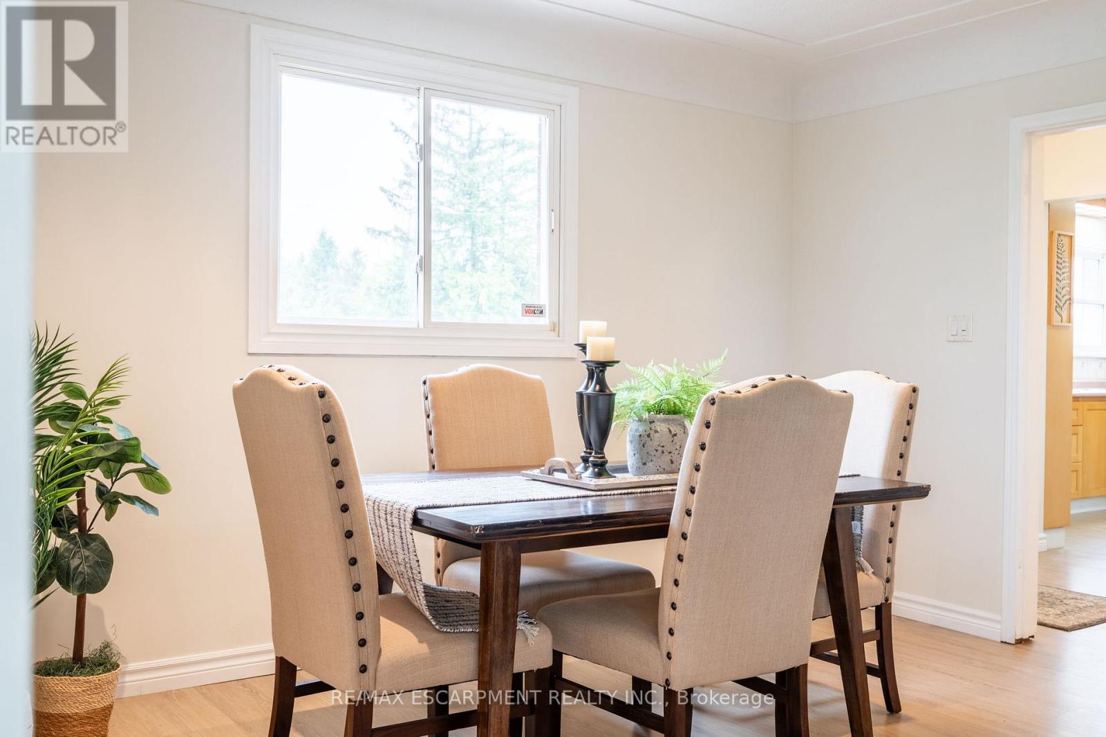579 Third Road E, Hamilton, Ontario  L8J 2Y1 - Photo 11 - X12186015
