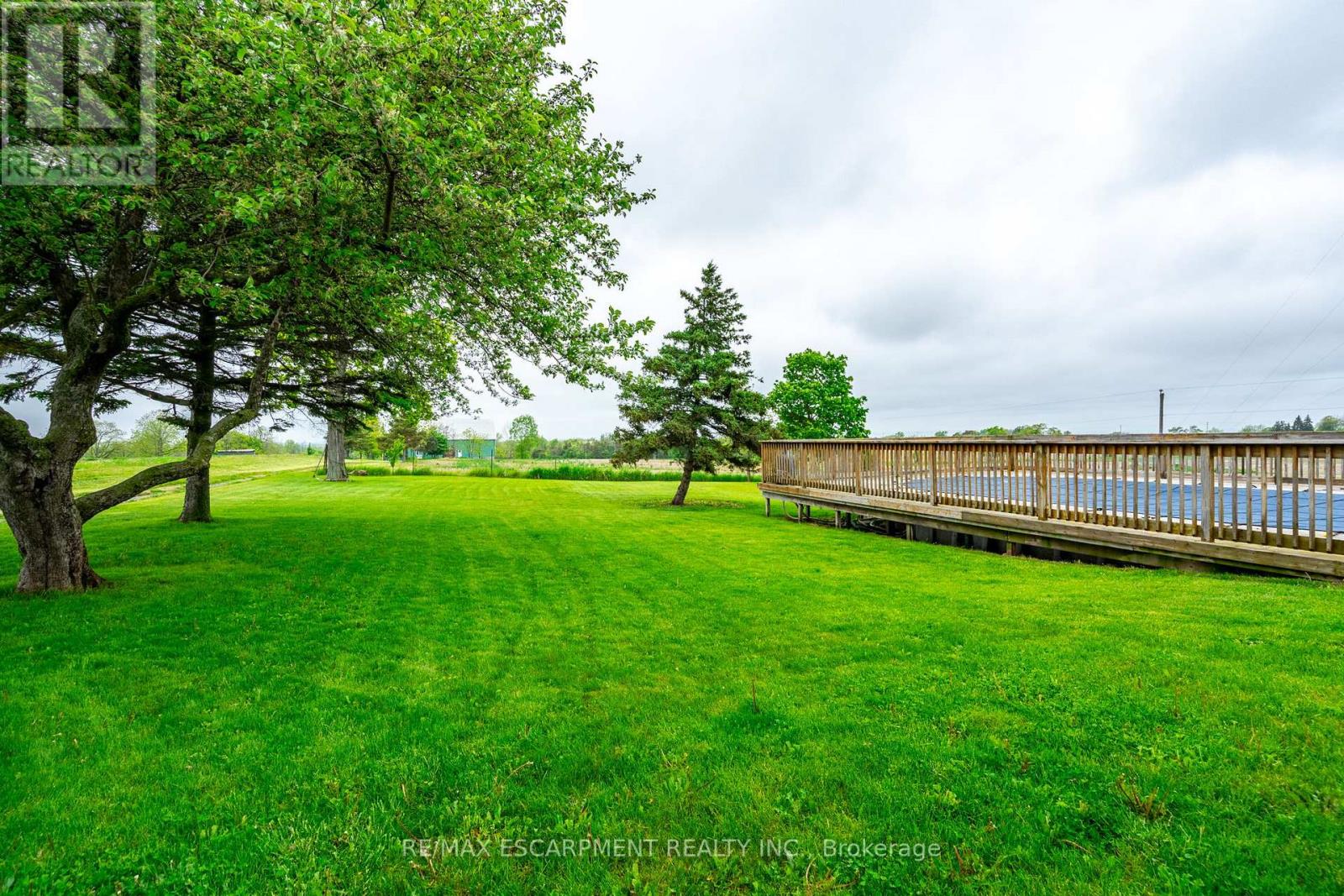 579 Third Road E, Hamilton, Ontario  L8J 2Y1 - Photo 37 - X12186015