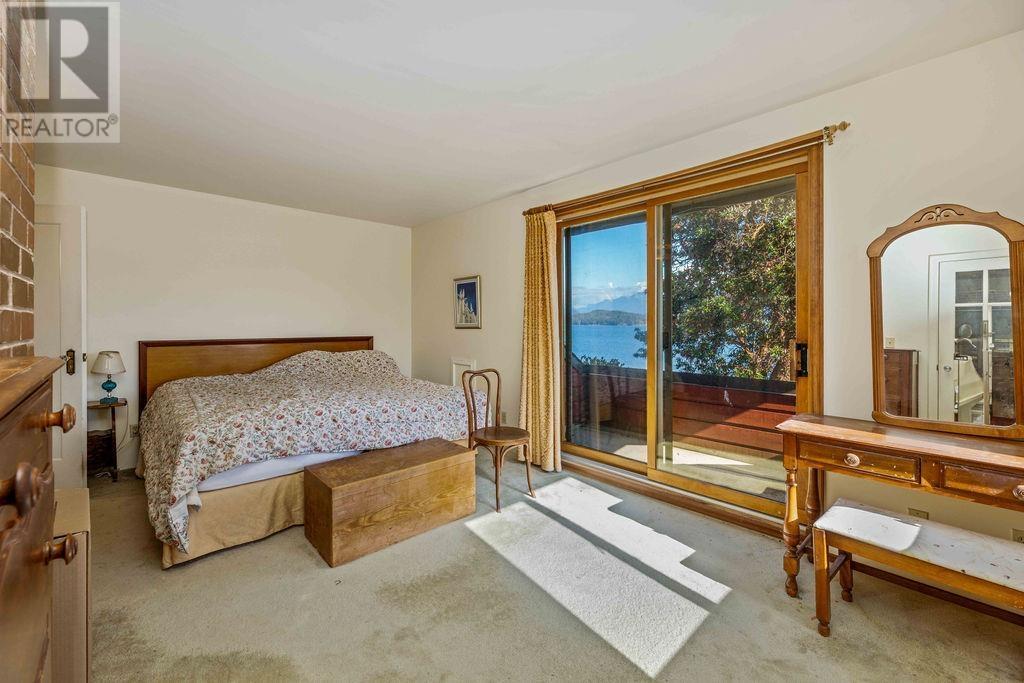 1124 Point Road, Gibsons, British Columbia  V0N 1V1 - Photo 24 - R3008784