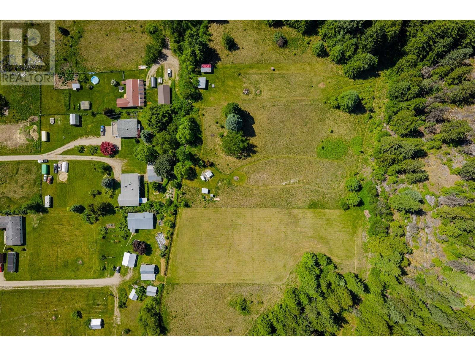 1621 Highway 3a Highway, Castlegar, British Columbia  V1N 4N3 - Photo 5 - 10350131