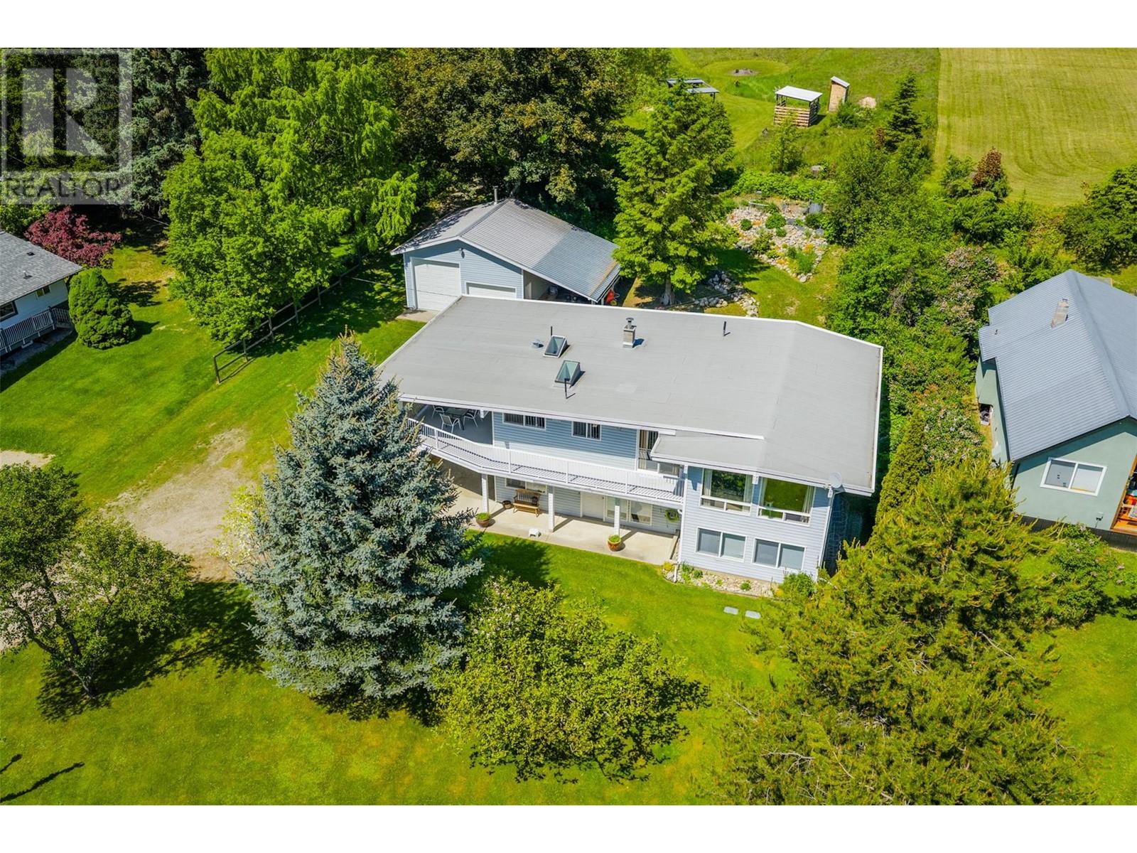 1621 Highway 3a Highway, Castlegar, British Columbia  V1N 4N3 - Photo 3 - 10350131