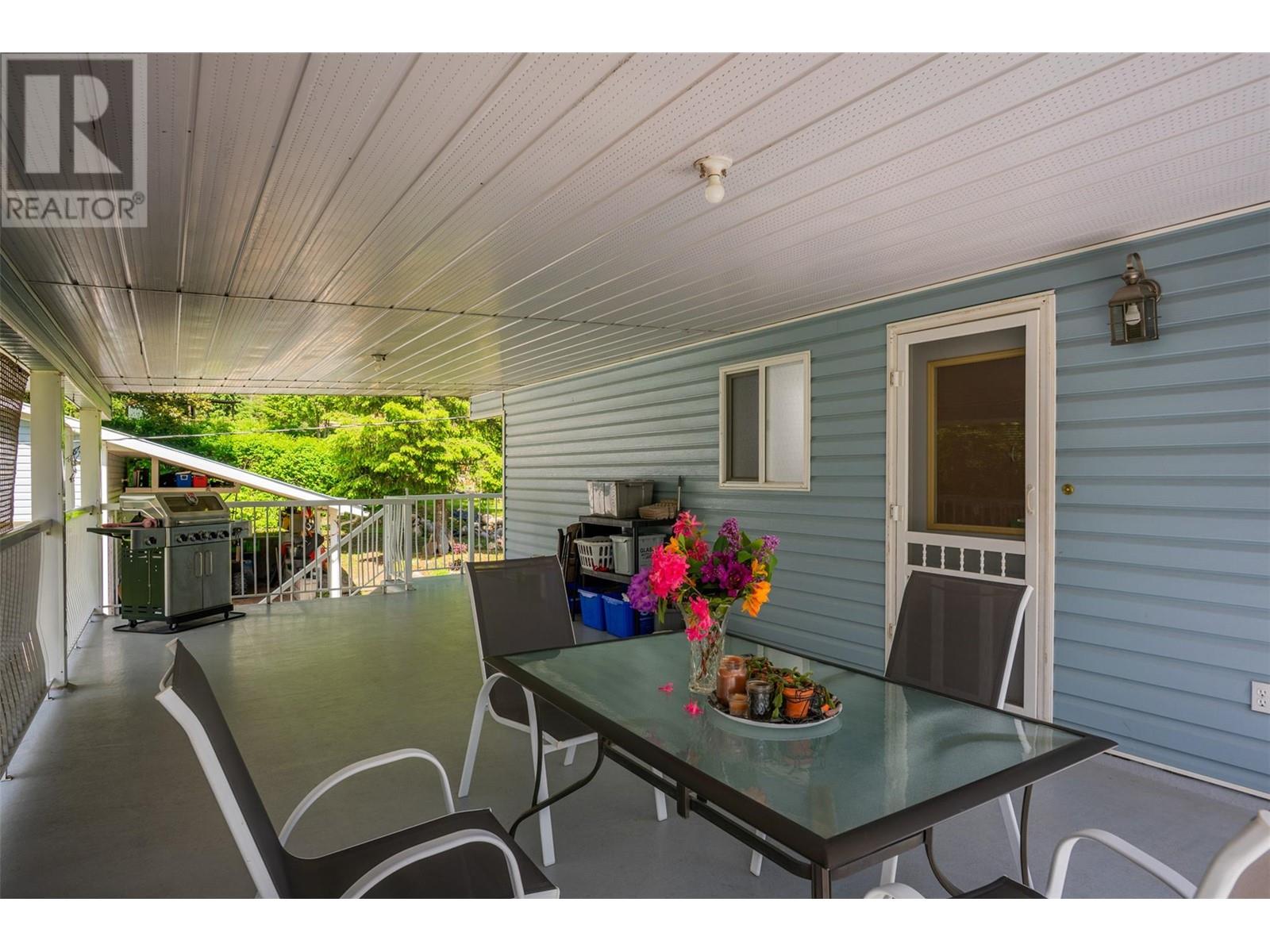 1621 Highway 3a Highway, Castlegar, British Columbia  V1N 4N3 - Photo 53 - 10350131