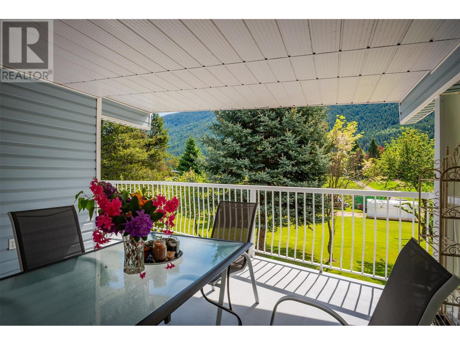 1621 Highway 3a Highway, Castlegar, British Columbia  V1N 4N3 - Photo 51 - 10350131