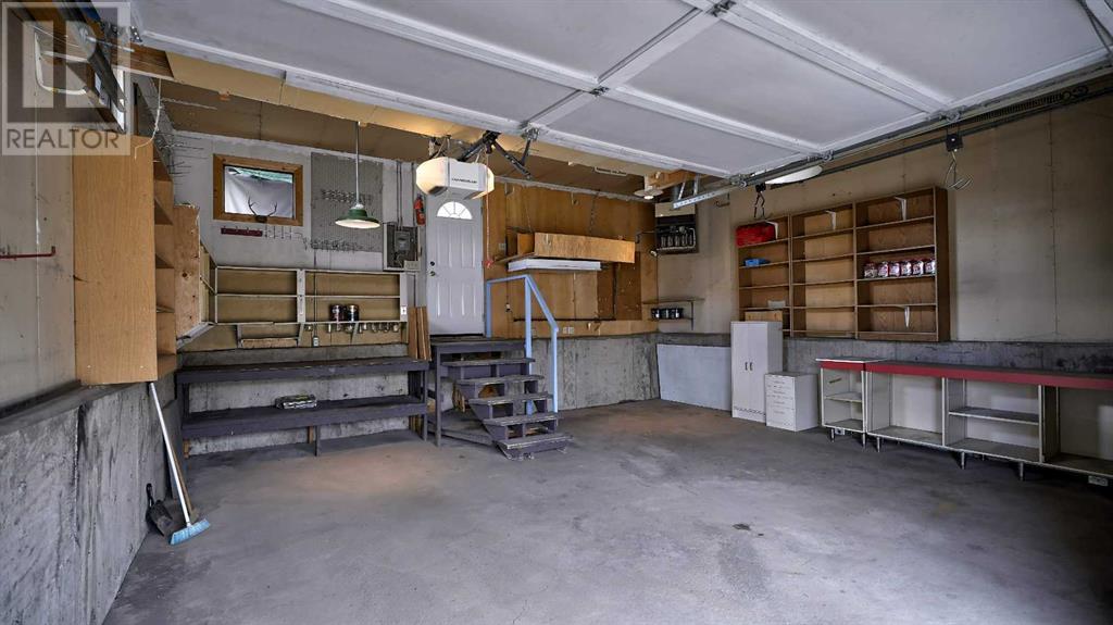 219 Rundleview Drive Ne, Calgary, Alberta  T1Y 1H7 - Photo 3 - A2220052