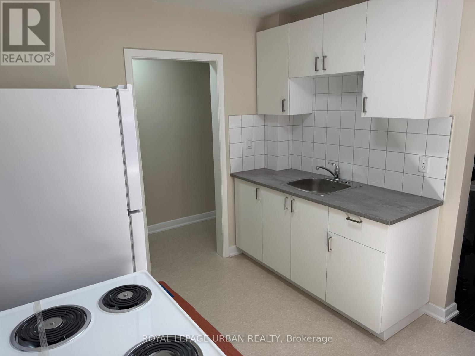 204 - 1024 O'connor Drive, Toronto, Ontario  M4B 2T3 - Photo 3 - E12186044