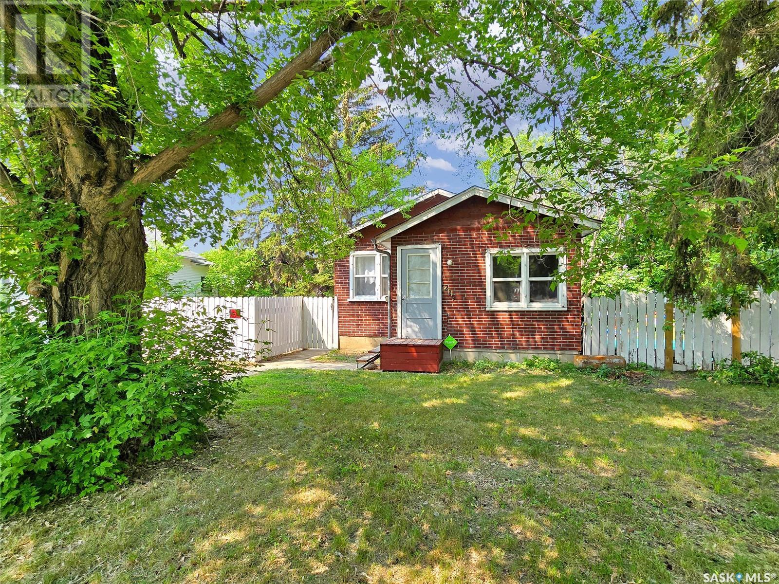 Property at 219 K AVENUE N image 1