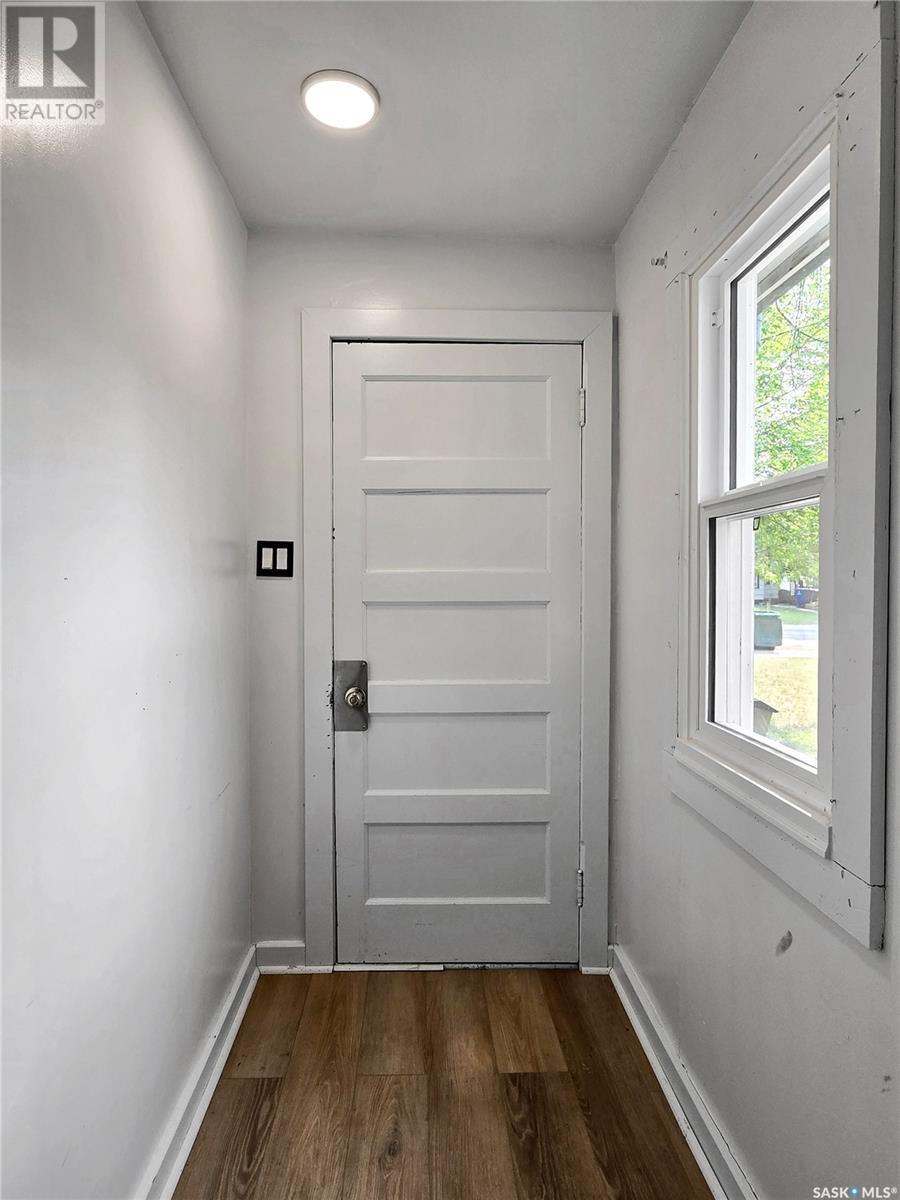 Property at 219 K AVENUE N image 3