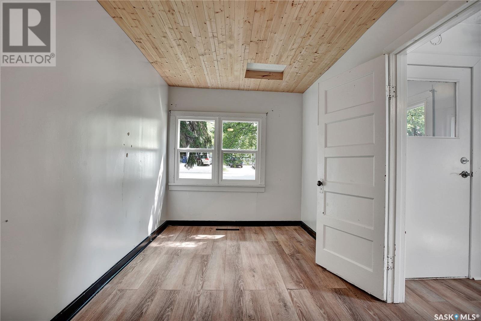 Property at 219 K AVENUE N image 5