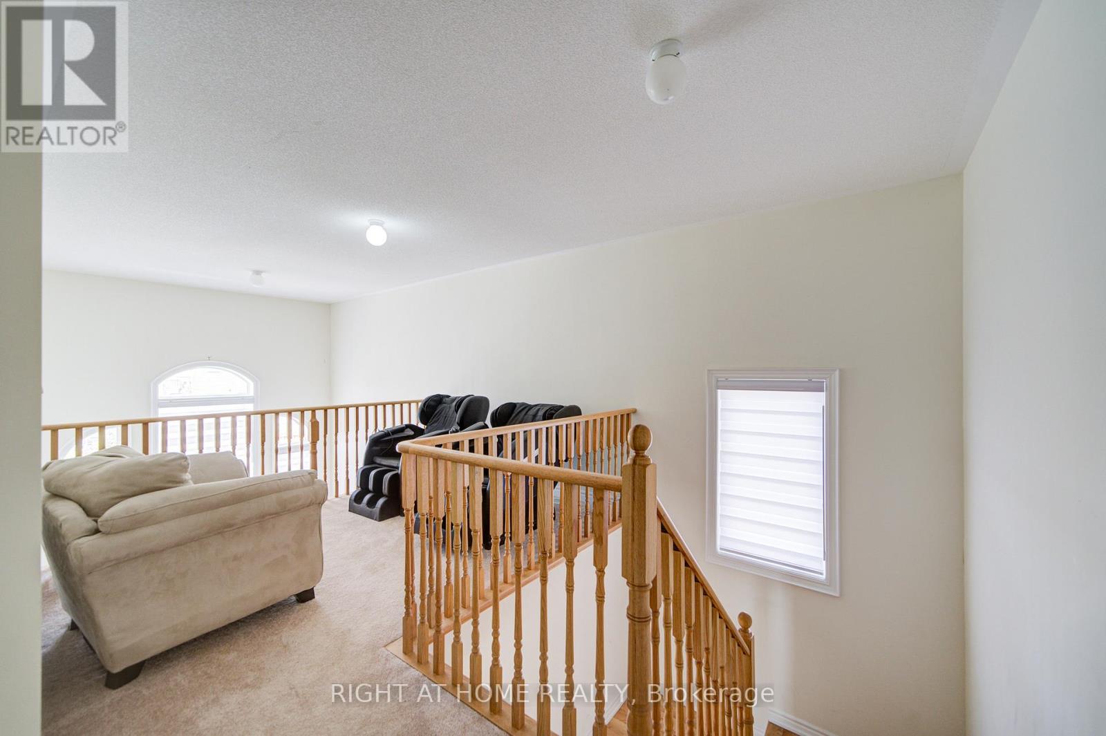 26 Pearl Street, Wasaga Beach, Ontario  L9Z 1J6 - Photo 17 - S12186054