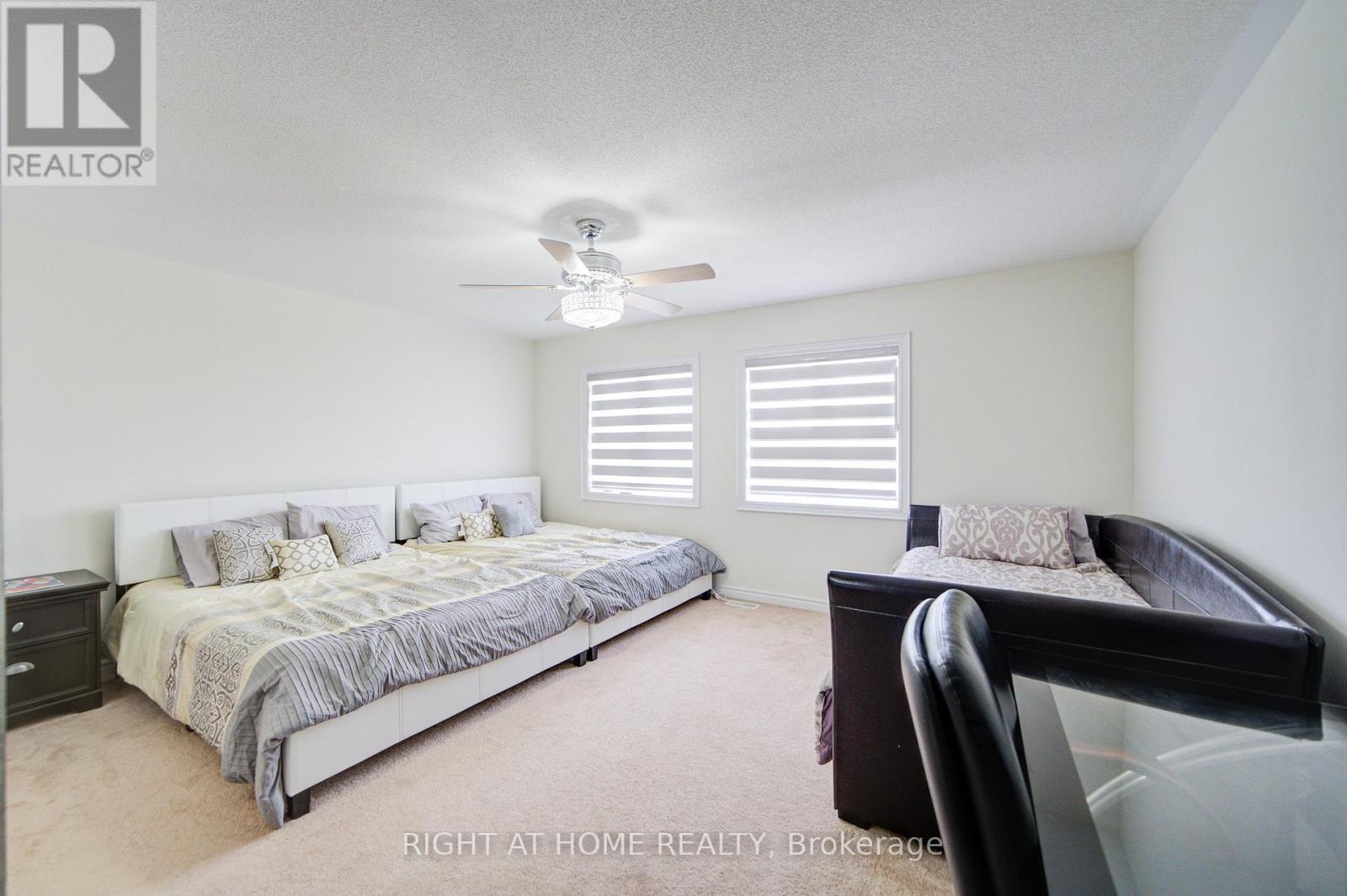 26 Pearl Street, Wasaga Beach, Ontario  L9Z 1J6 - Photo 21 - S12186054