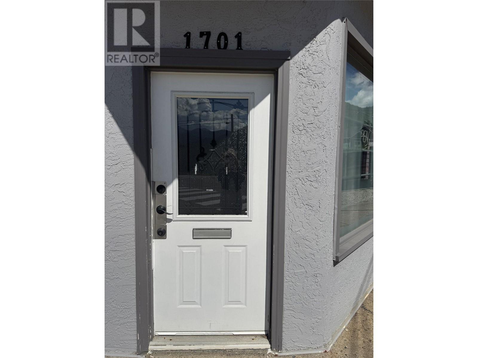 1701 Third Avenue, Trail, British Columbia  V1R 1R1 - Photo 13 - 10348077