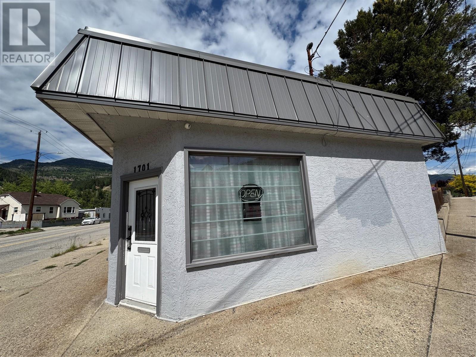 1701 Third Avenue, Trail, British Columbia  V1R 1R1 - Photo 14 - 10348077