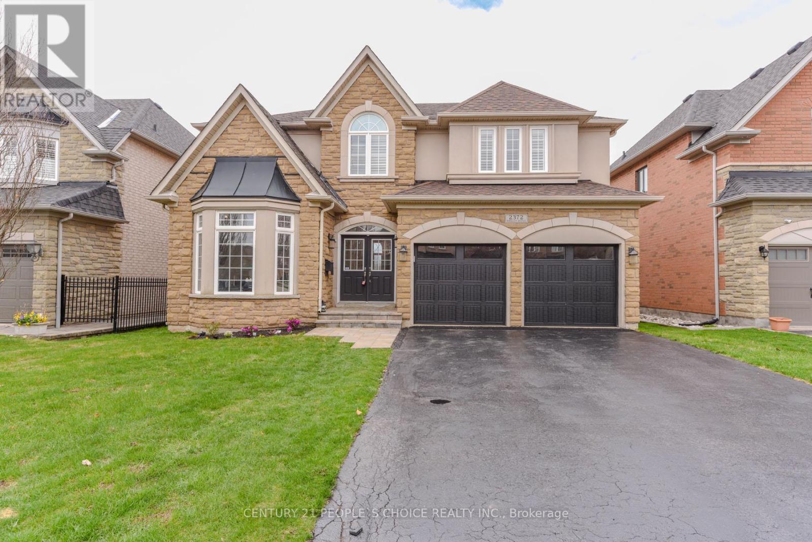 2372 PARKGLEN AVENUE, Oakville, Ontario