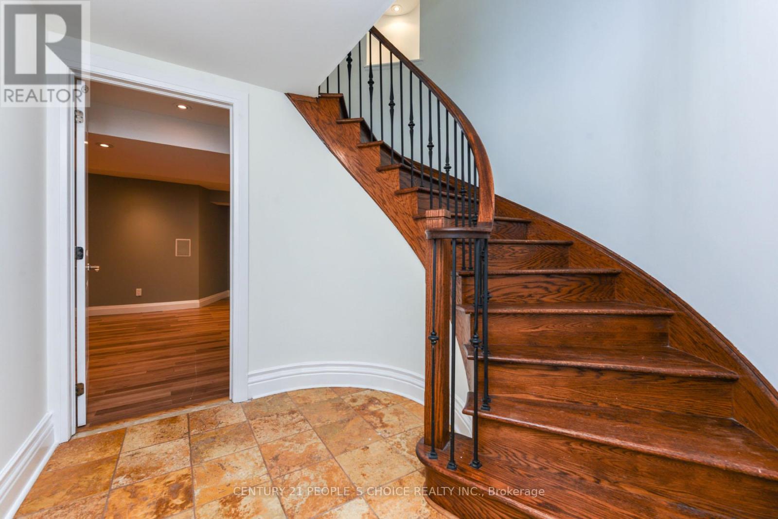 2372 Parkglen Avenue, Oakville, Ontario  L6M 4Y5 - Photo 35 - W12186056