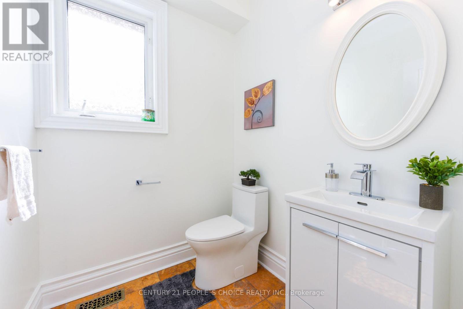 2372 Parkglen Avenue, Oakville, Ontario  L6M 4Y5 - Photo 7 - W12186056