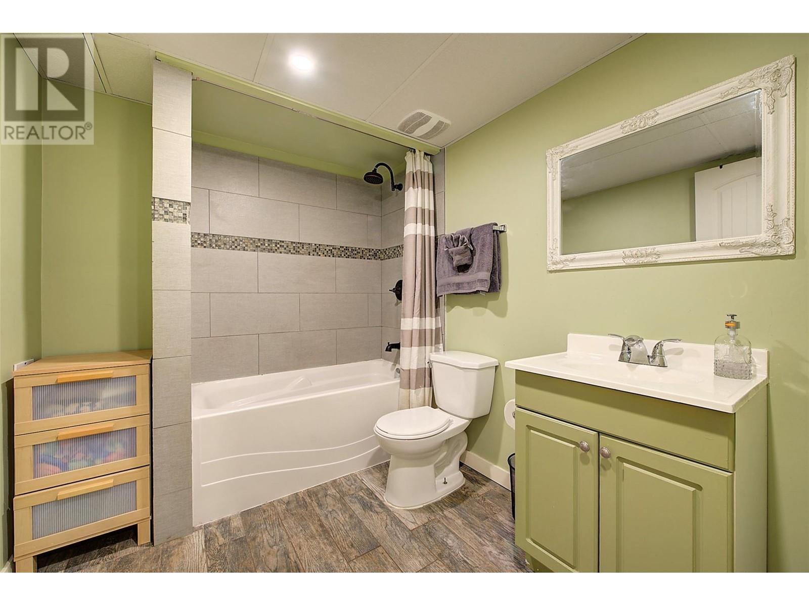 275 Bryden Road, Kelowna, British Columbia  V1Z 3Y5 - Photo 53 - 10343519