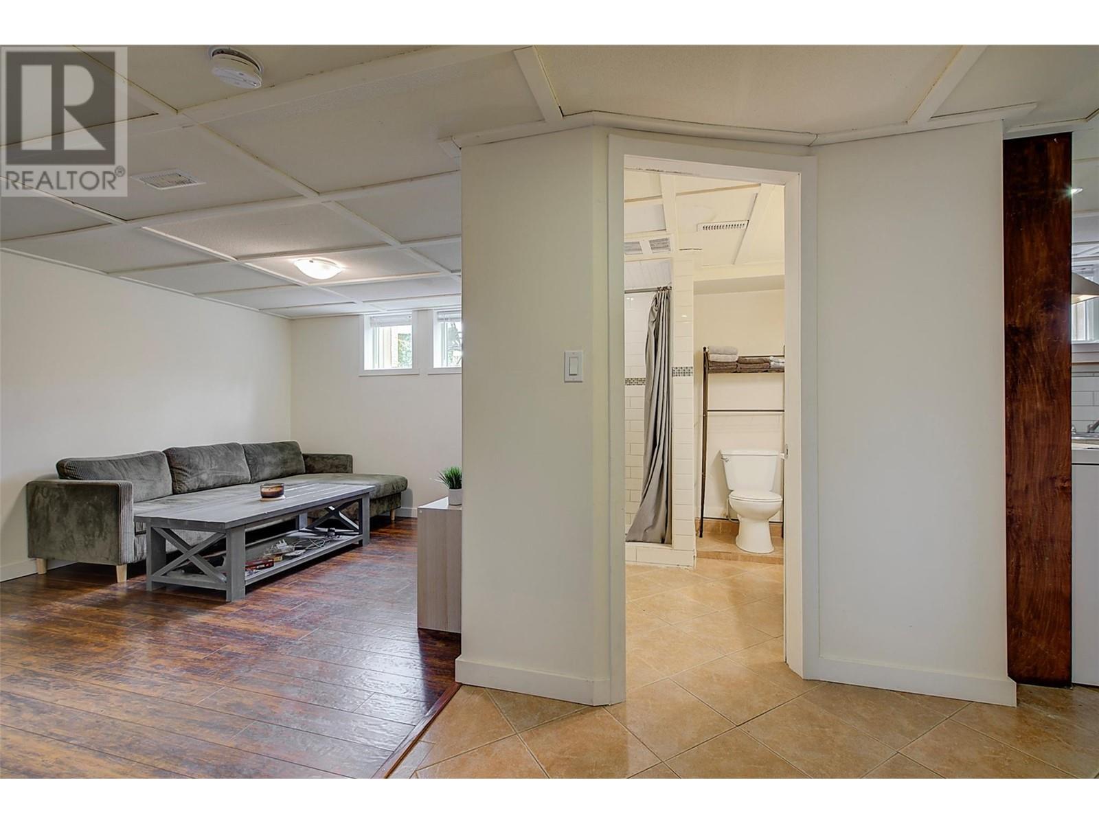 275 Bryden Road, Kelowna, British Columbia  V1Z 3Y5 - Photo 46 - 10343519