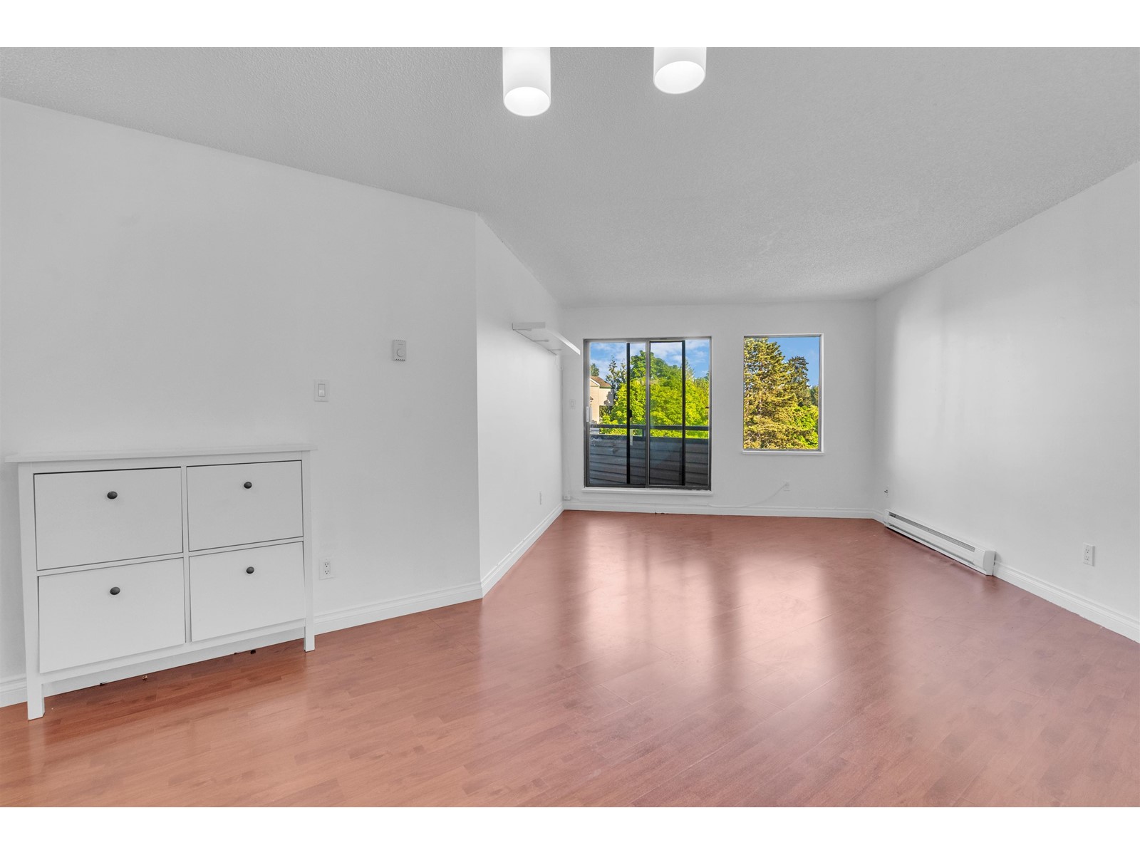 307 5294 204 Street, Langley, British Columbia  V3A 1Z1 - Photo 2 - R3008448