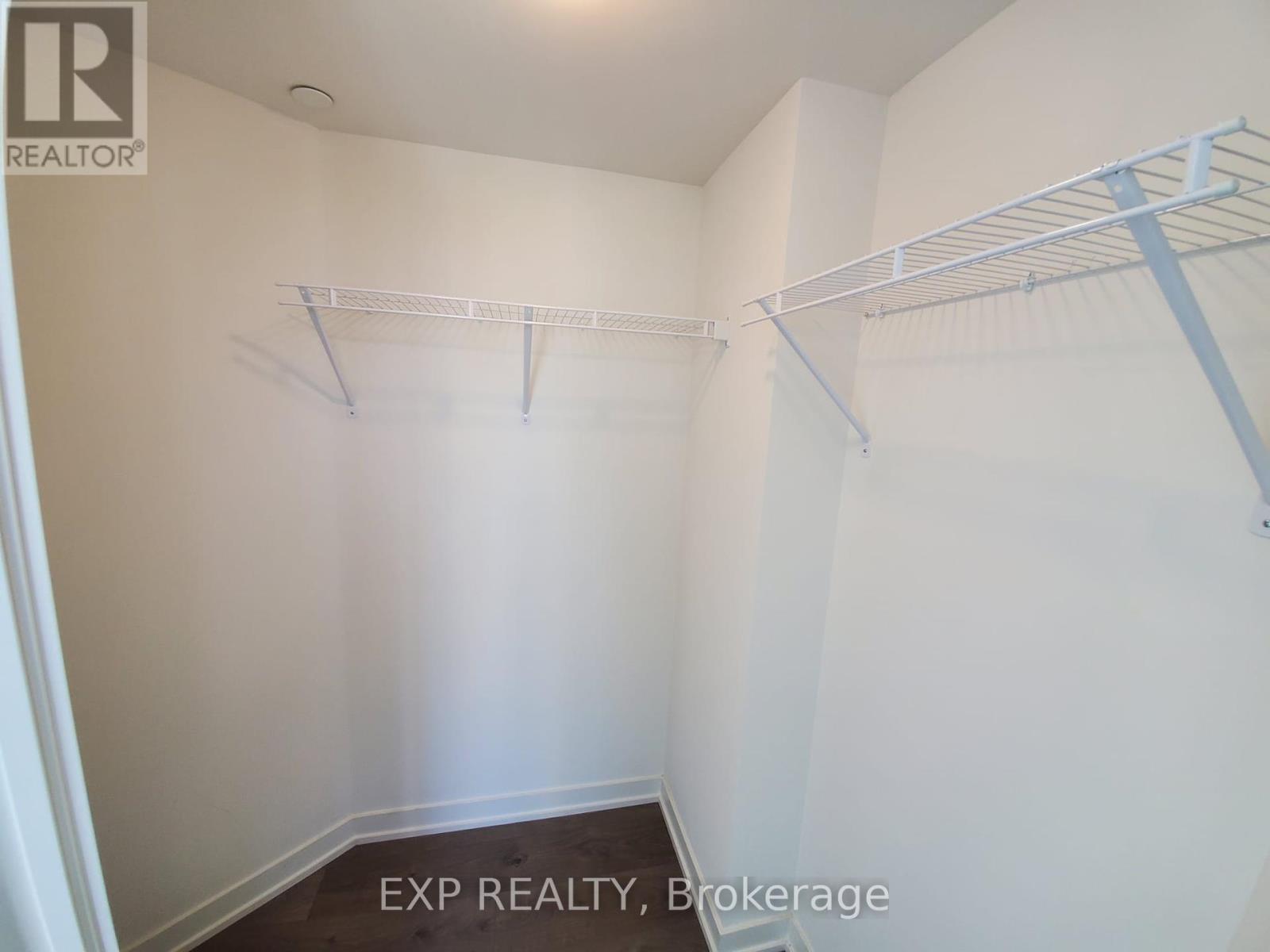 208 - 1401 O'connor Drive, Toronto, Ontario  M4B 2V5 - Photo 16 - E12119923