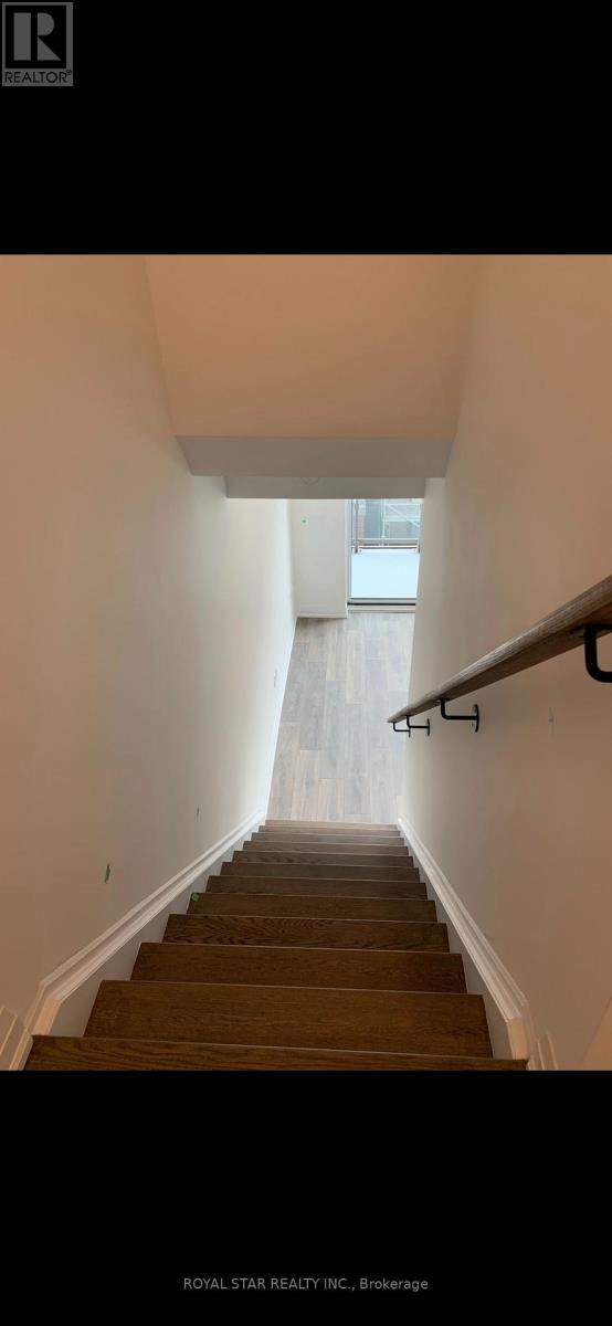 313 - 95 Attmar Drive, Brampton, Ontario  L6P 0Y6 - Photo 2 - W12165820