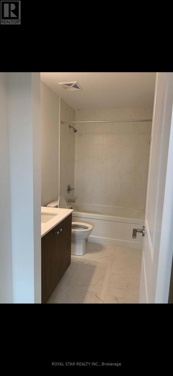 313 - 95 Attmar Drive, Brampton, Ontario  L6P 0Y6 - Photo 3 - W12165820