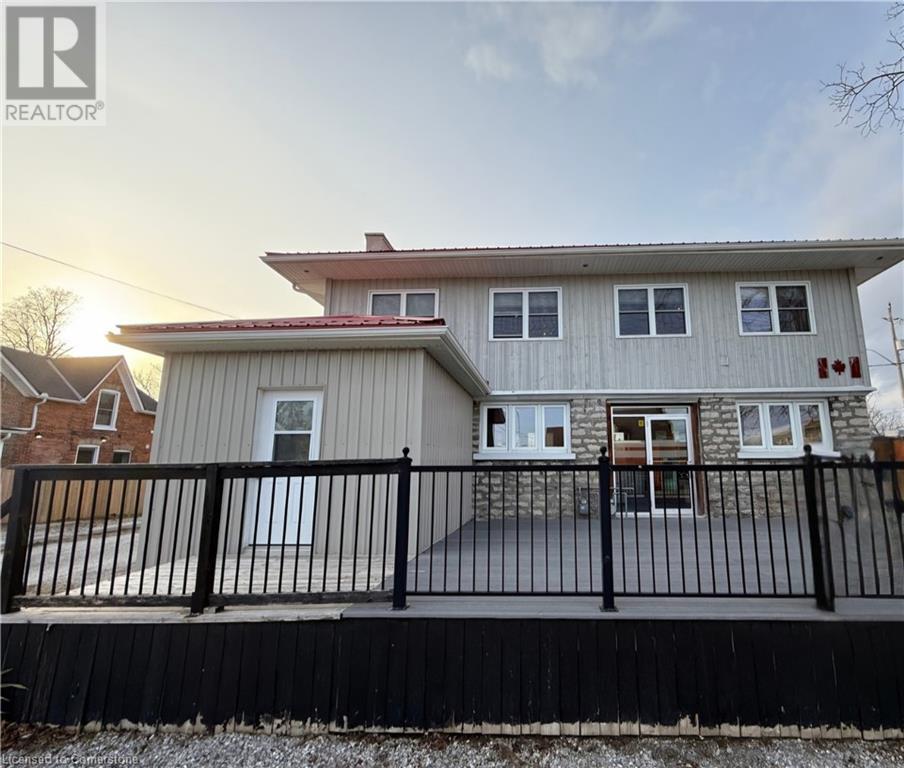 Property at 401 MAIN Street image 4