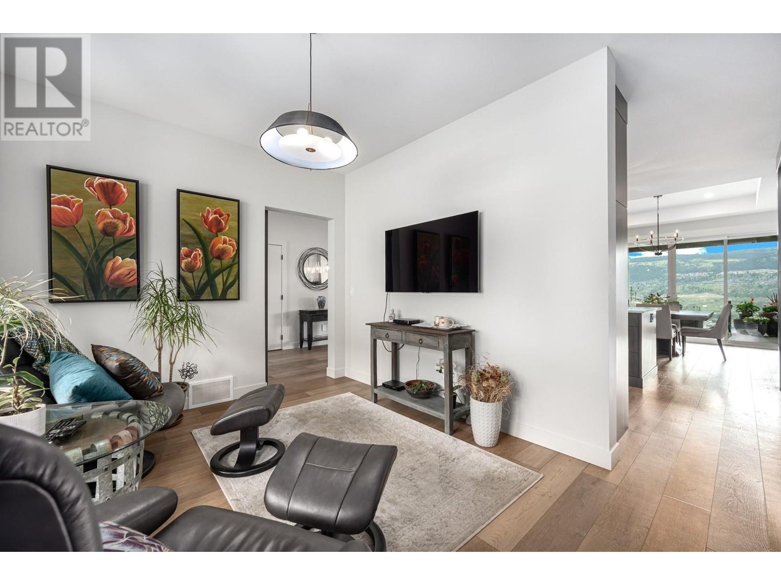 4040 Rio Vista Way, Kamloops, BC V2H0E1