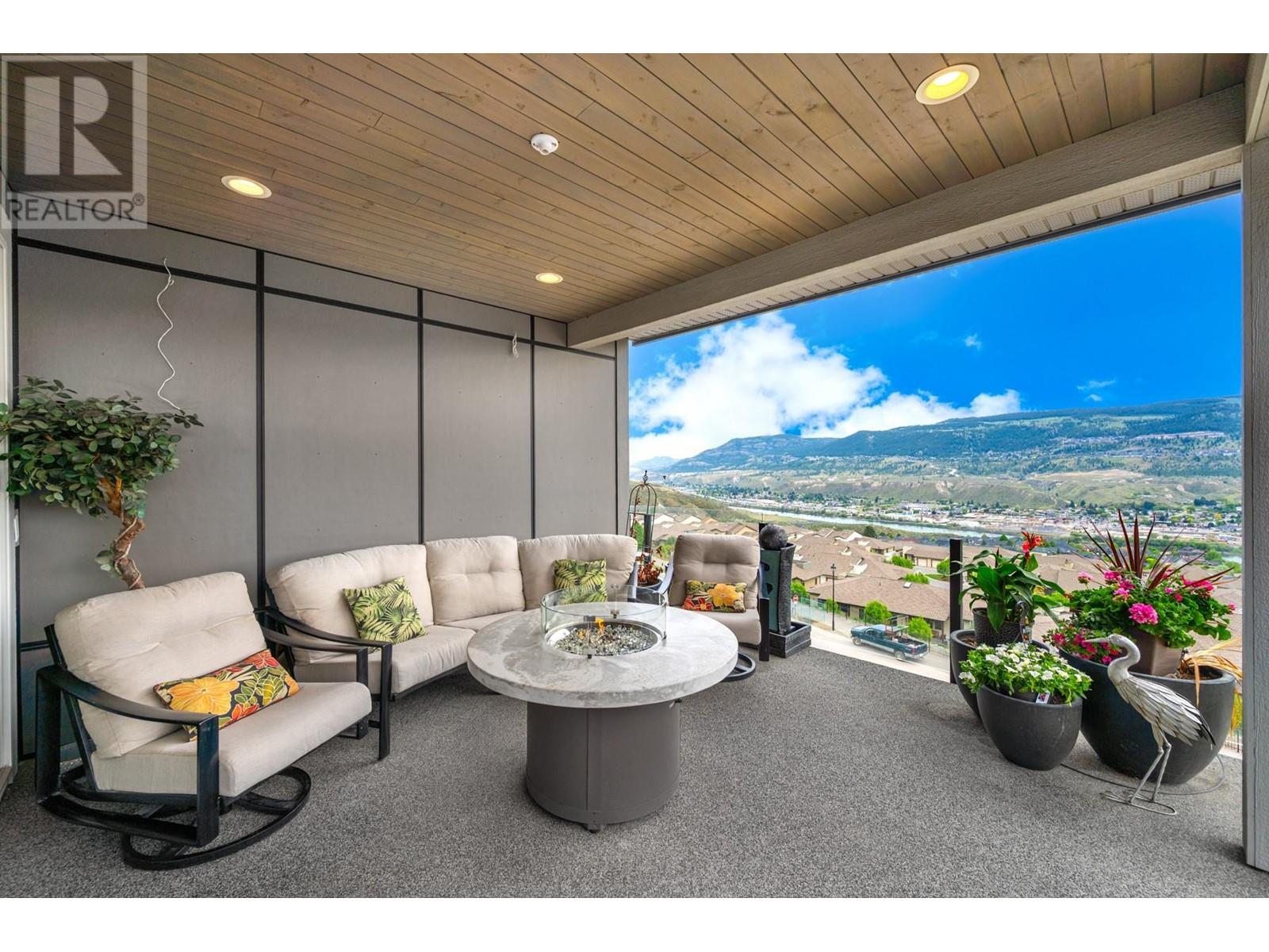 Property at 4040 Rio Vista Way image 2