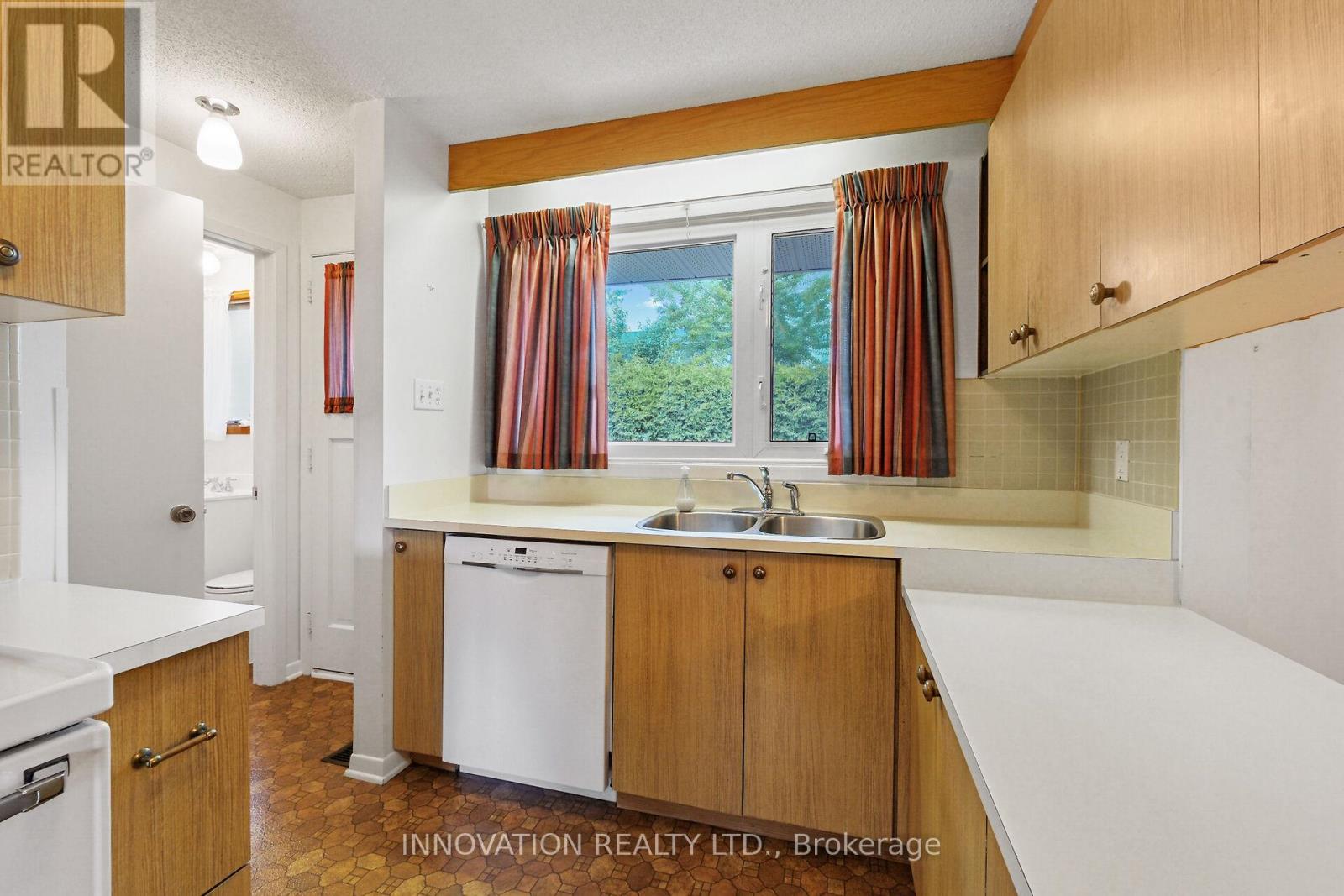 1871 Greenacre Crescent, Ottawa, Ontario  K1J 6S7 - Photo 13 - X12186075