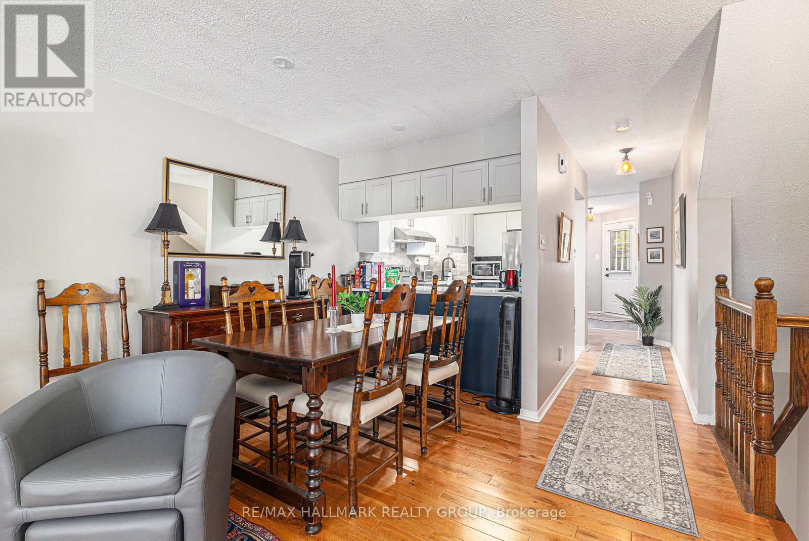 63 Briston Private, Ottawa, Ontario  K1G 5P8 - Photo 6 - X12186080