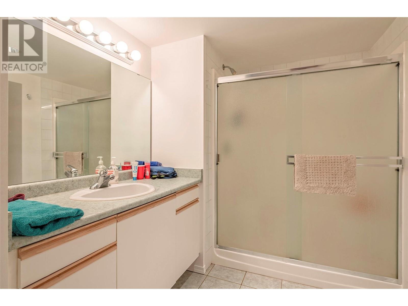 3990 Senger Road, Kelowna, British Columbia  V1W 4S8 - Photo 32 - 10335765