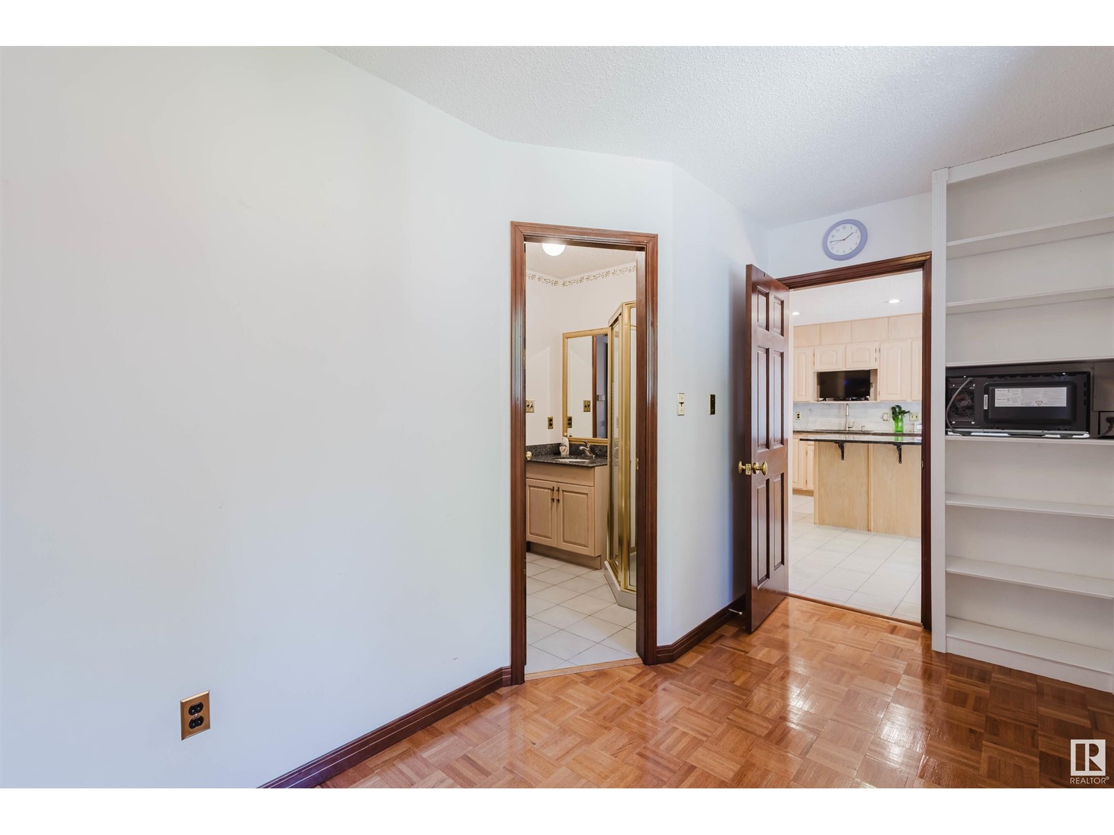 10552 16 Av Nw, Edmonton, Alberta  T6J 5H9 - Photo 25 - E4439121